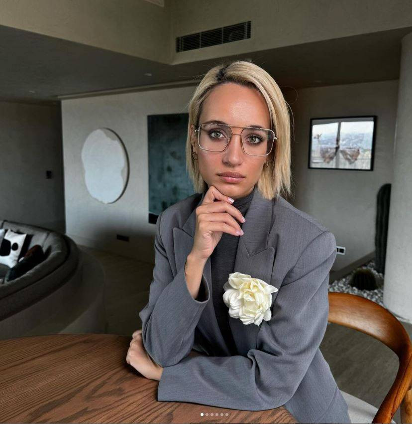 Kerem Bürsin'in yeni aşkı Türkiye’nin en zengin ailesinin torunu çıktı - Resim: 30